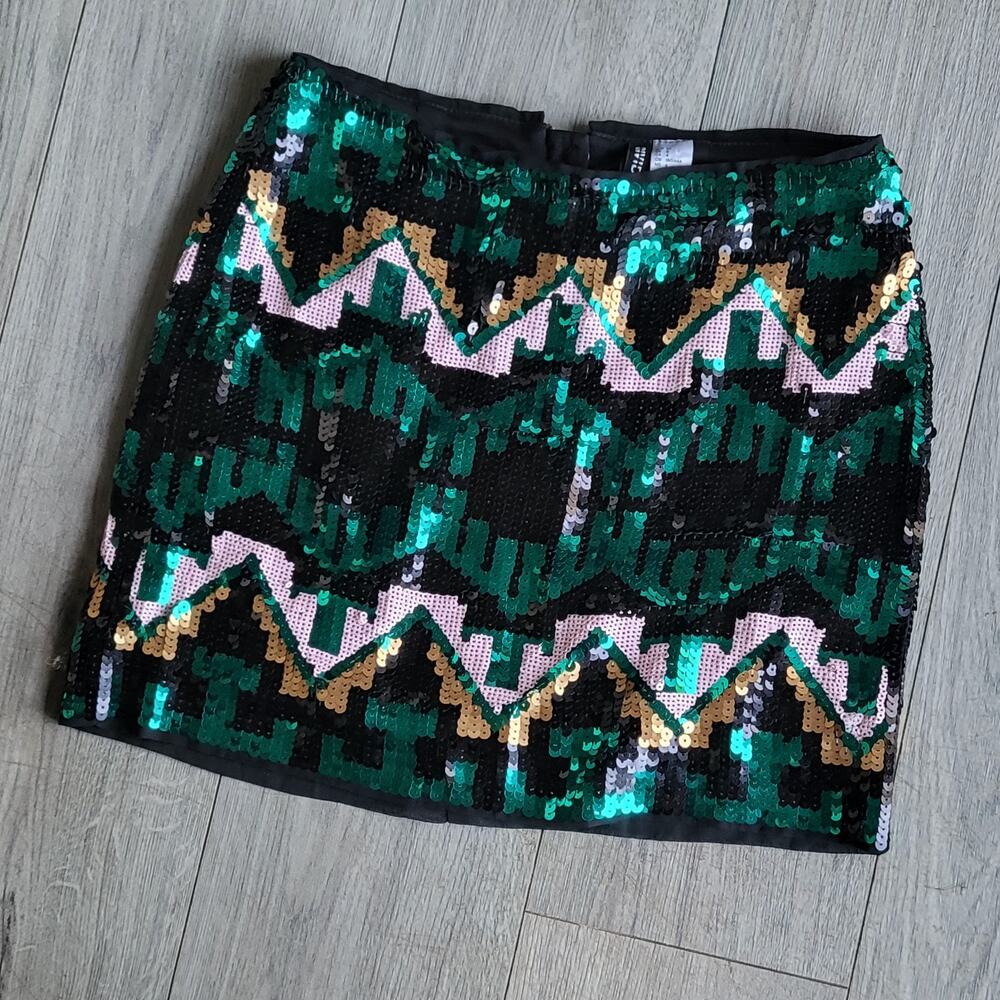 H&M Divided Women's 4 Emerald Green Black Gold Sequin Festival Aztec Mini Skirt